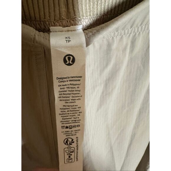 Lululemon Tan Dance Studio Slim Fit HR Flared Pants Size XS New - Picture 9 of 11